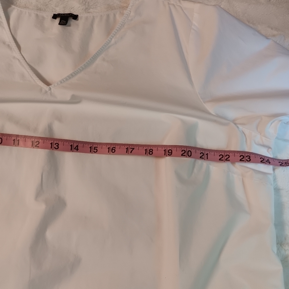 Talbots Crisp White Cotton Top With V-Neck Bow Sleeve & Cutout Lace Hem Coastal - Picture 8 of 9